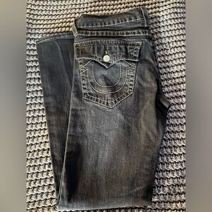 True Religion Men’s RICKY Big T Relaxed Straight Jeans